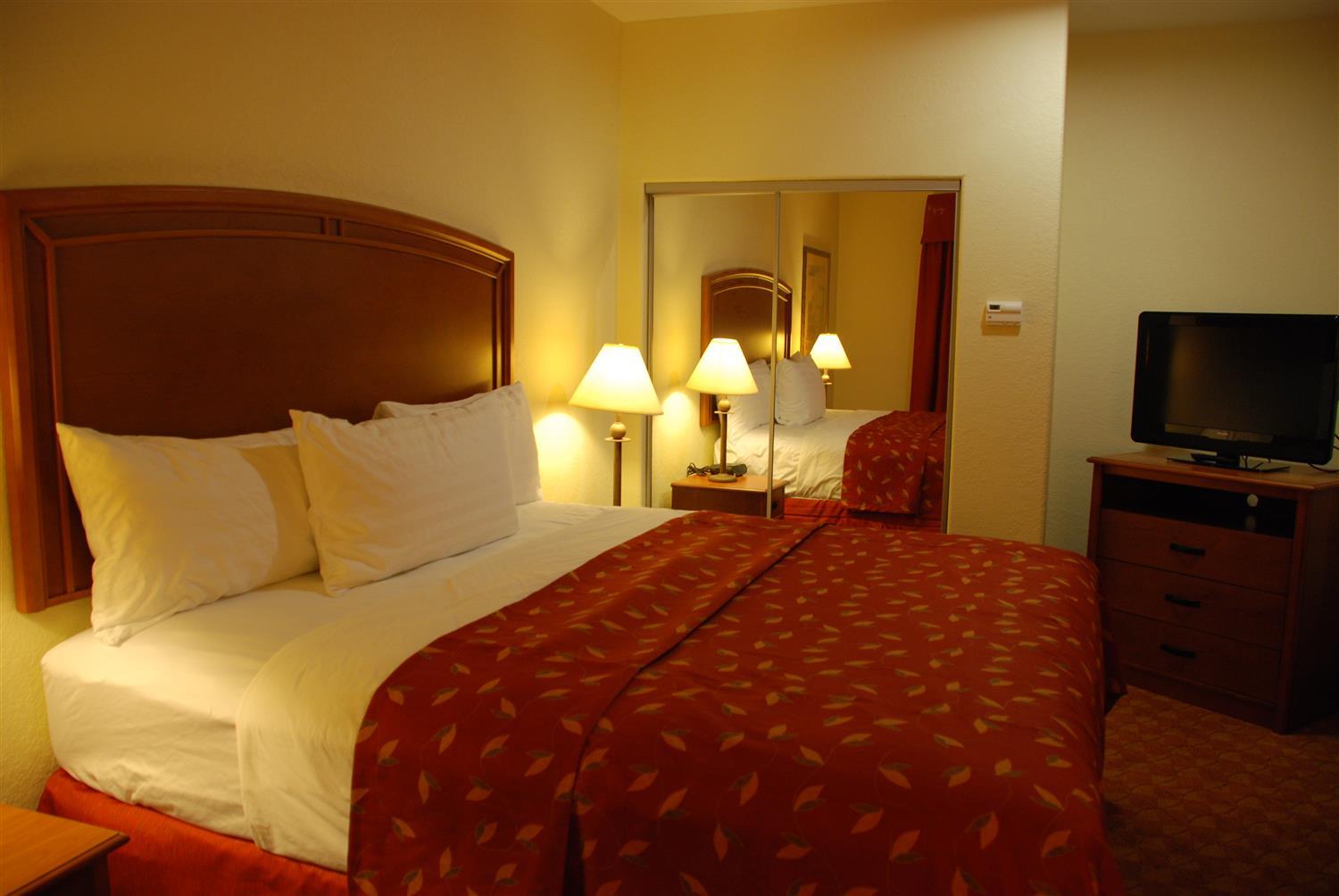 Best Western Plus San Antonio East Inn & Suites Exterior foto